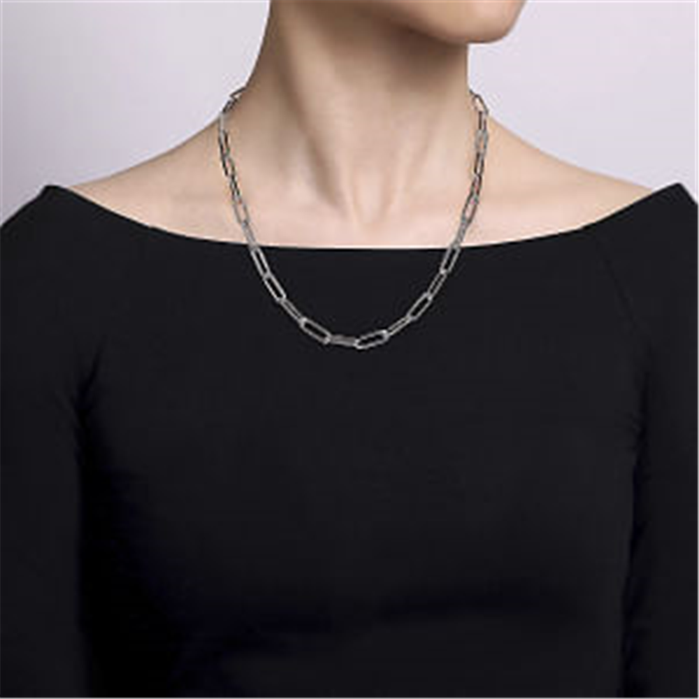 925 Sterling Silver Y Chain Necklace 
Serial No: S1746137
Size: 20