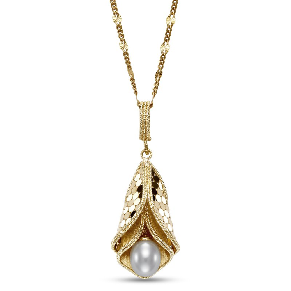 The Mastoloni Pearls 14k Y Clam Drop earrings feature round 7-7.5 mm Freshwater pearls, set in elegant gold with a unique clam-inspired design for a refined, sophisticated look.