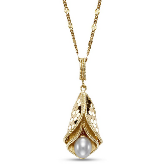 The Mastoloni Pearls 14k Y Clam Drop earrings feature round 7-7.5 mm Freshwater pearls, set in elegant gold with a unique clam-inspired design for a refined, sophisticated look.