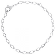 The Rembrandt Charms 450 silver chain bracelet, style 20-0102-008-SS, features oval links and a lobster clasp, displayed in a circle on white. Enjoy two evenly split podium payments for easy purchasing of this elegant accessory.